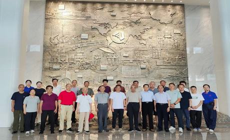 新闻丨武义县老领导参观开云手机在线登陆·（中国）官方网站集团感受工业文化魅力